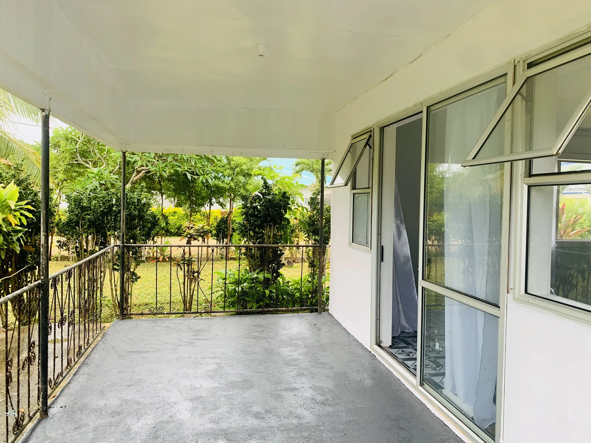 Airport Cottage Veranda