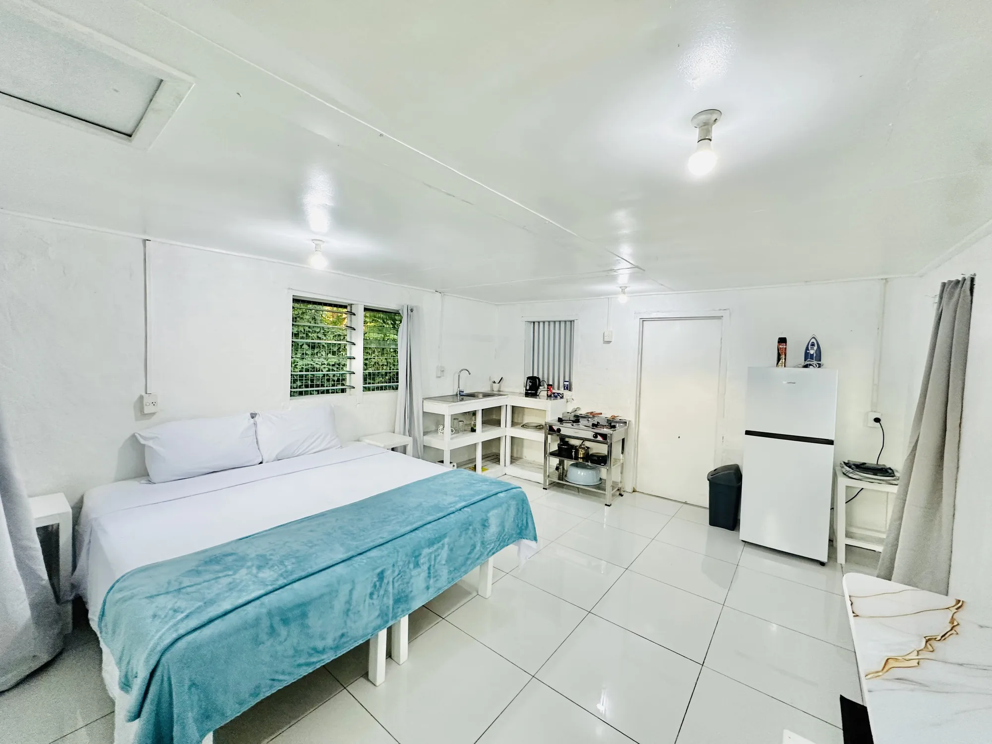 Aqua Cottage Studio Room