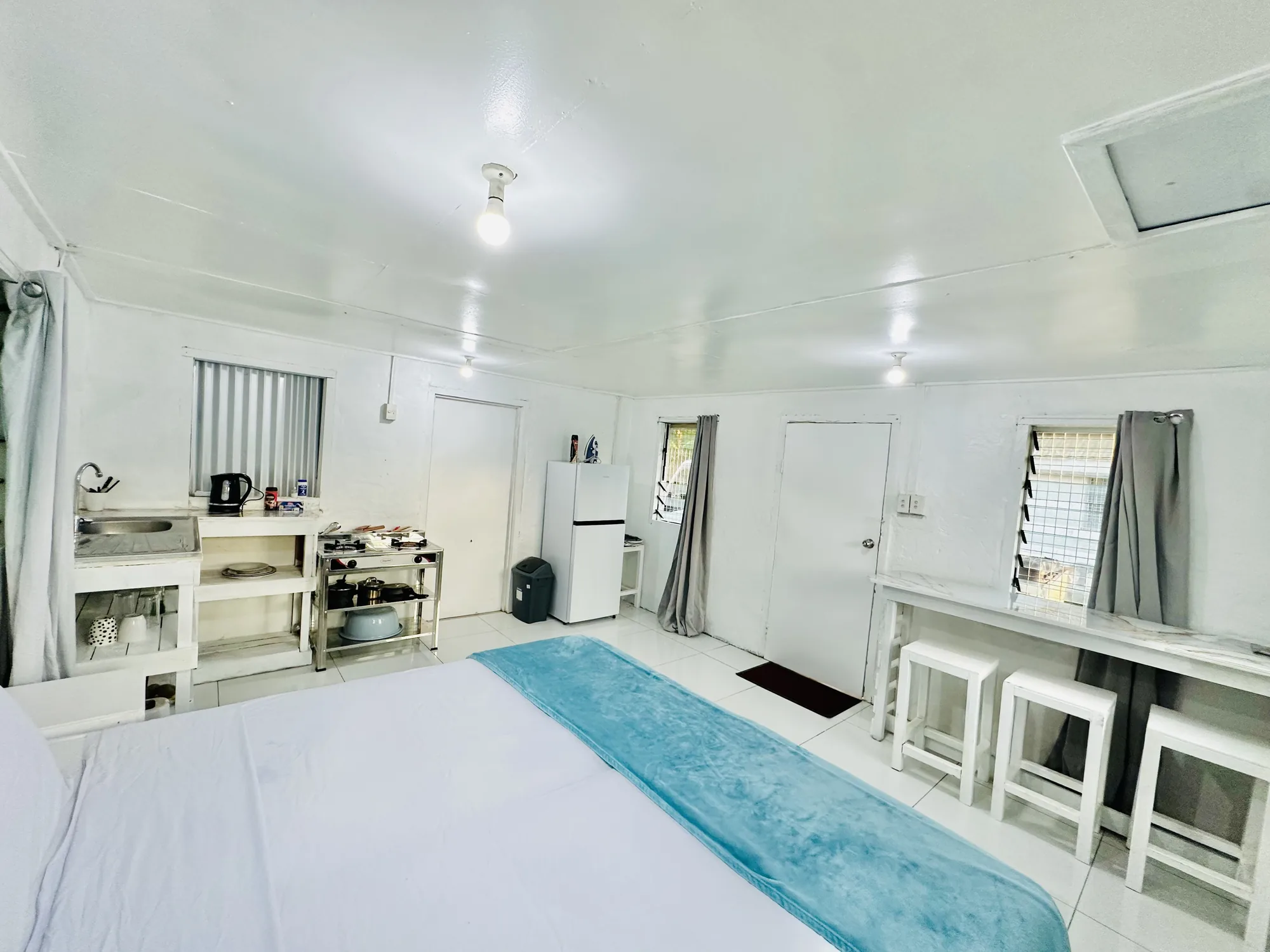 Aqua Cottage Studio Room