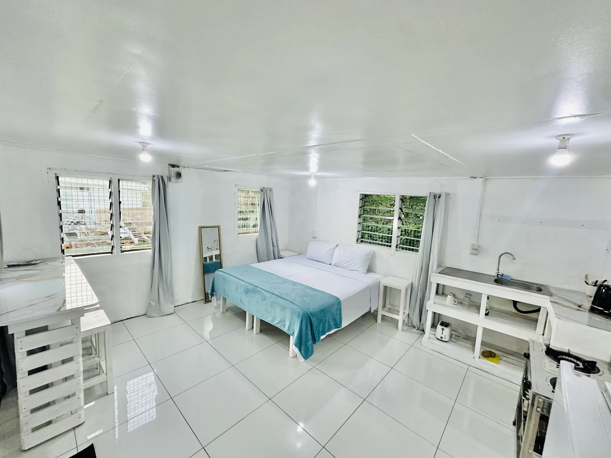 Aqua Cottage Studio Room