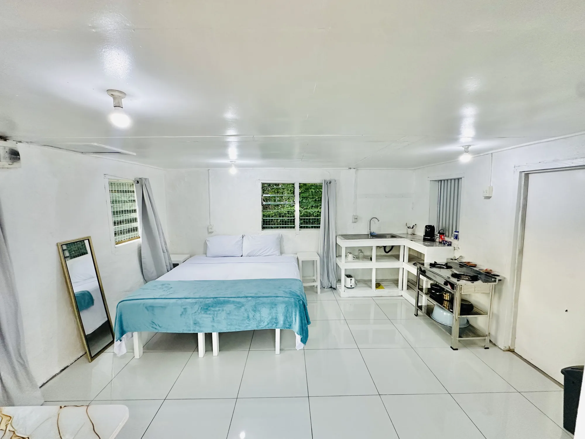 Aqua Cottage Studio Room