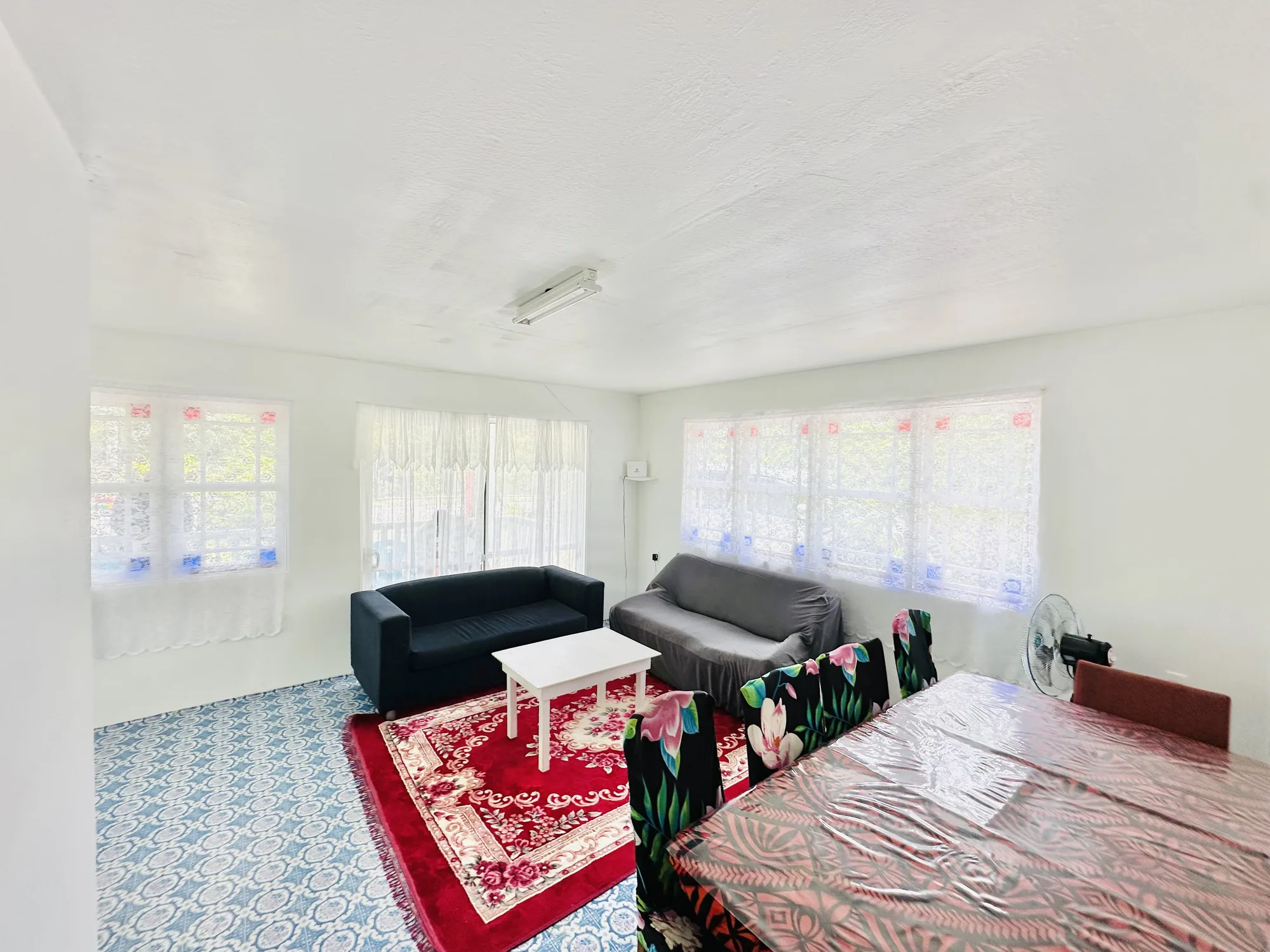Horizon Cottage Dining Area