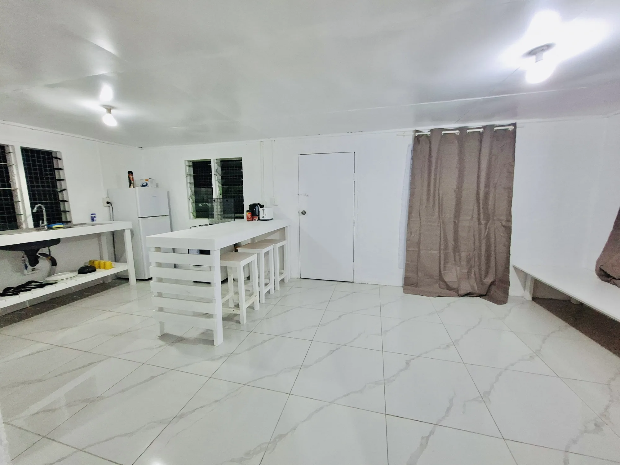 Kava Cottage Kitchen Living