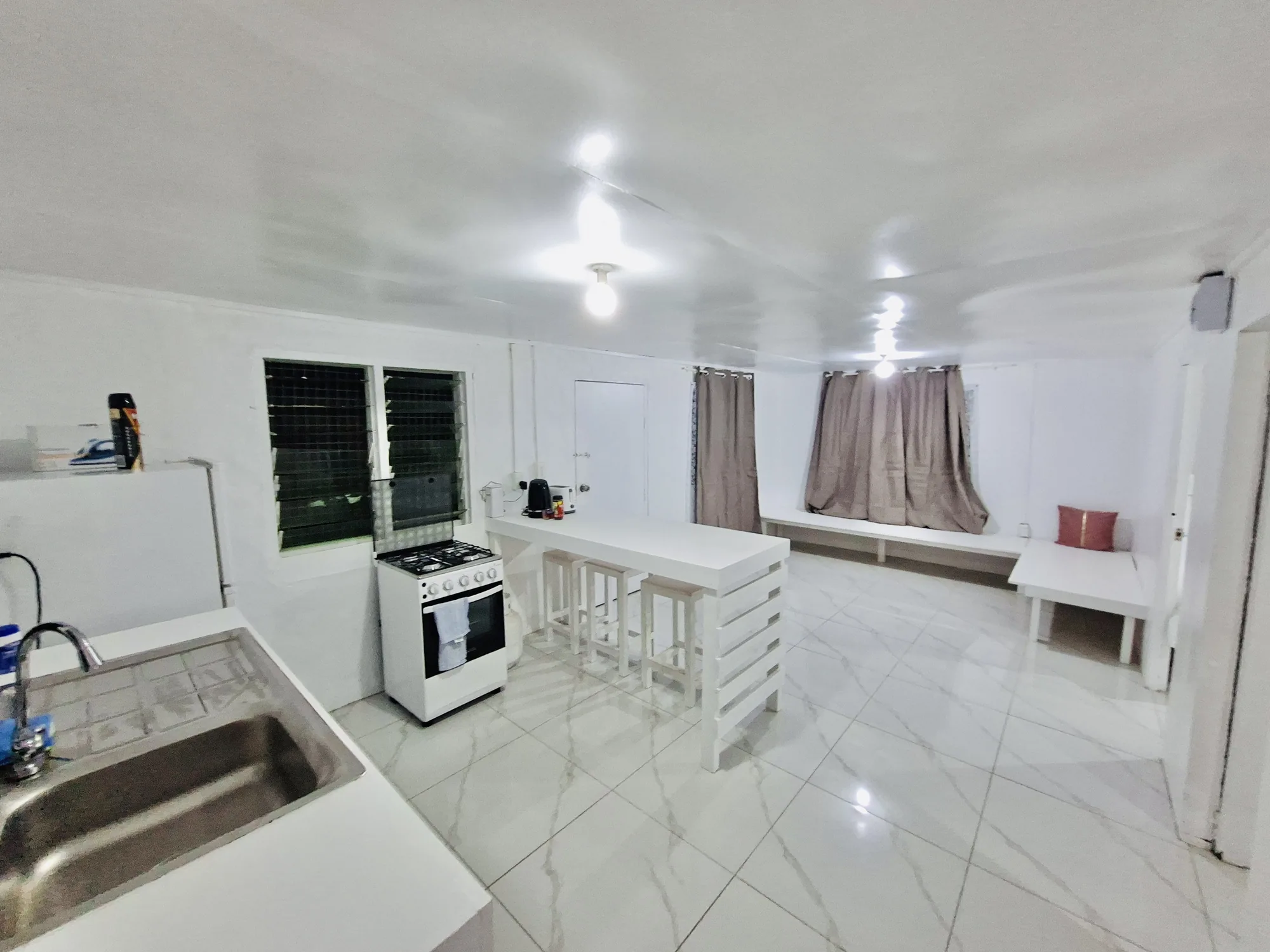 Kava Cottage Kitchen Living