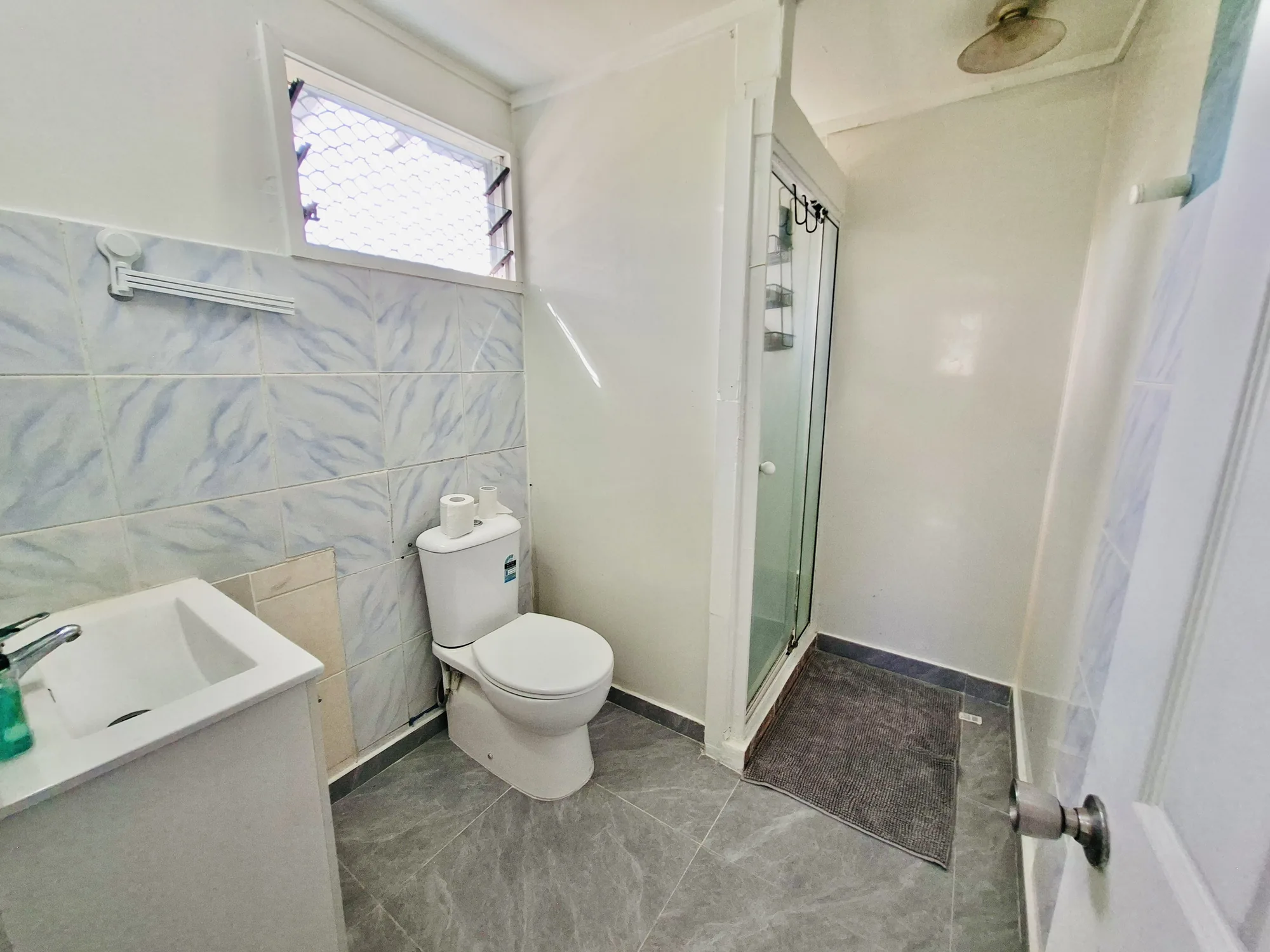 Nukualofa Cottage Bathroom