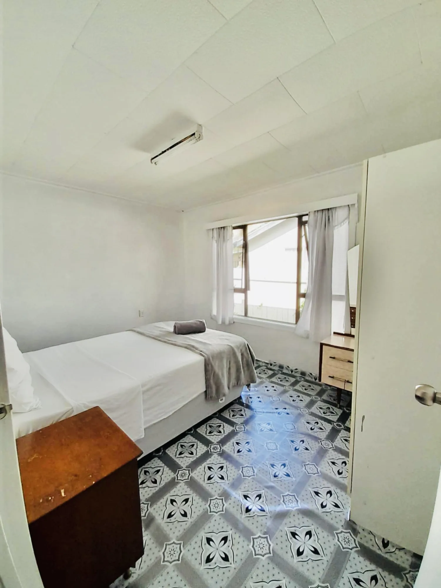 Ocean Cottage Twin Bedroom