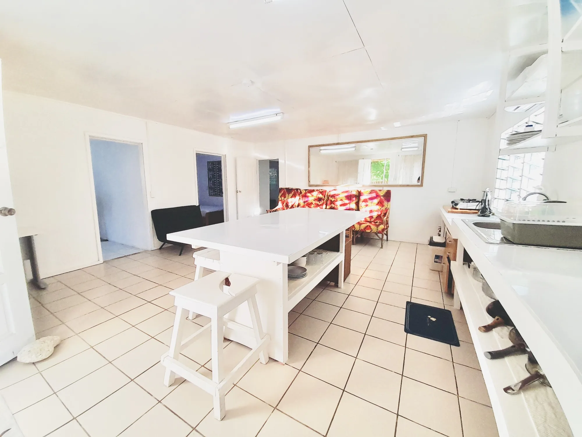 Tonga Cottage Kitchen Dining