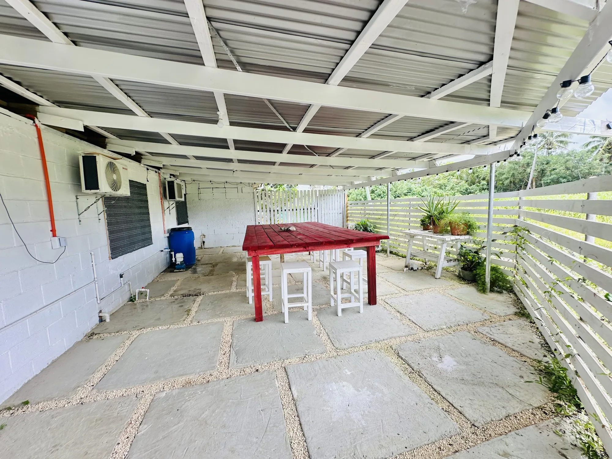 Tonga Cottage Outdoor Dining