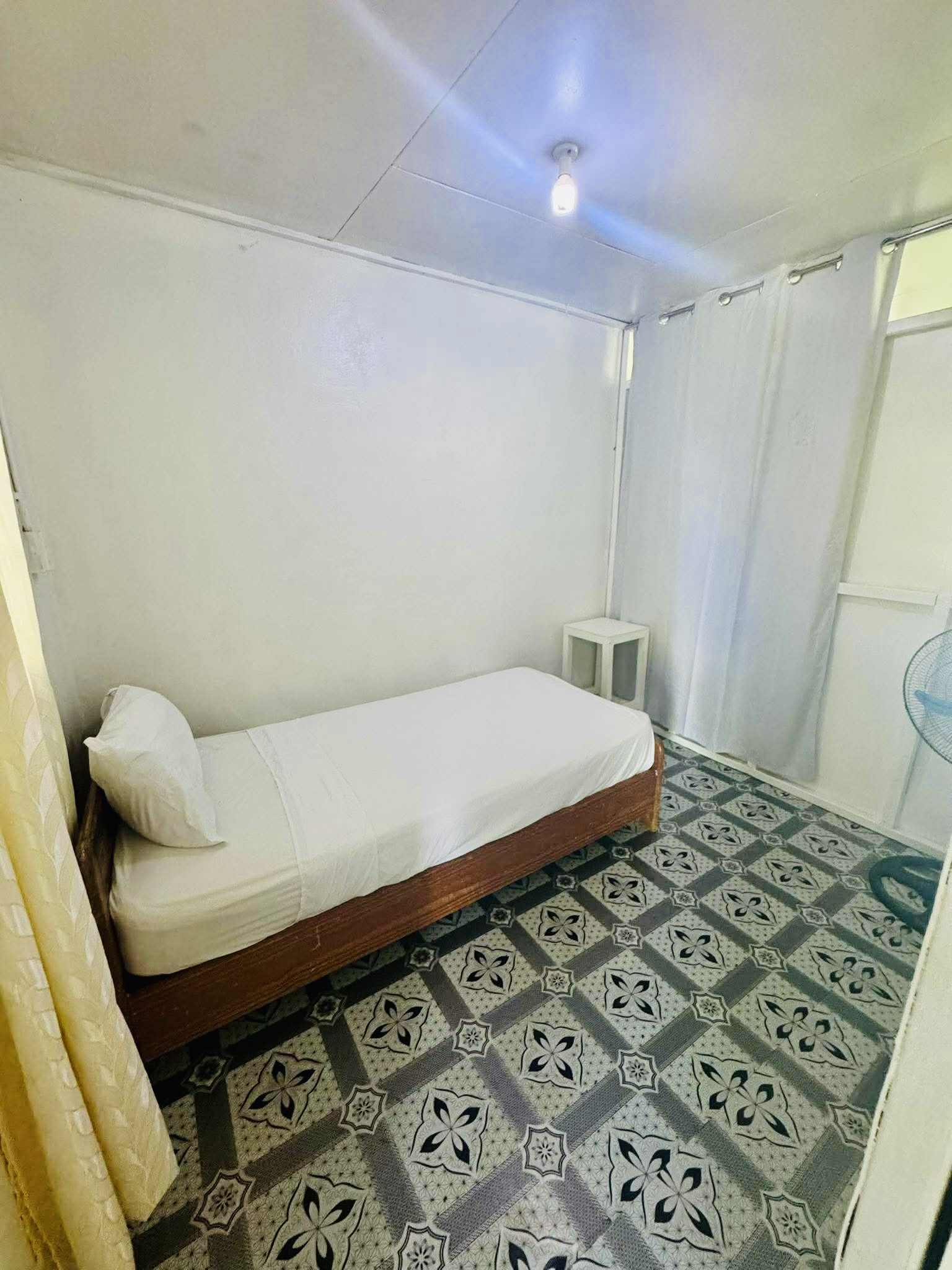Airport Cottage Single Bedroom