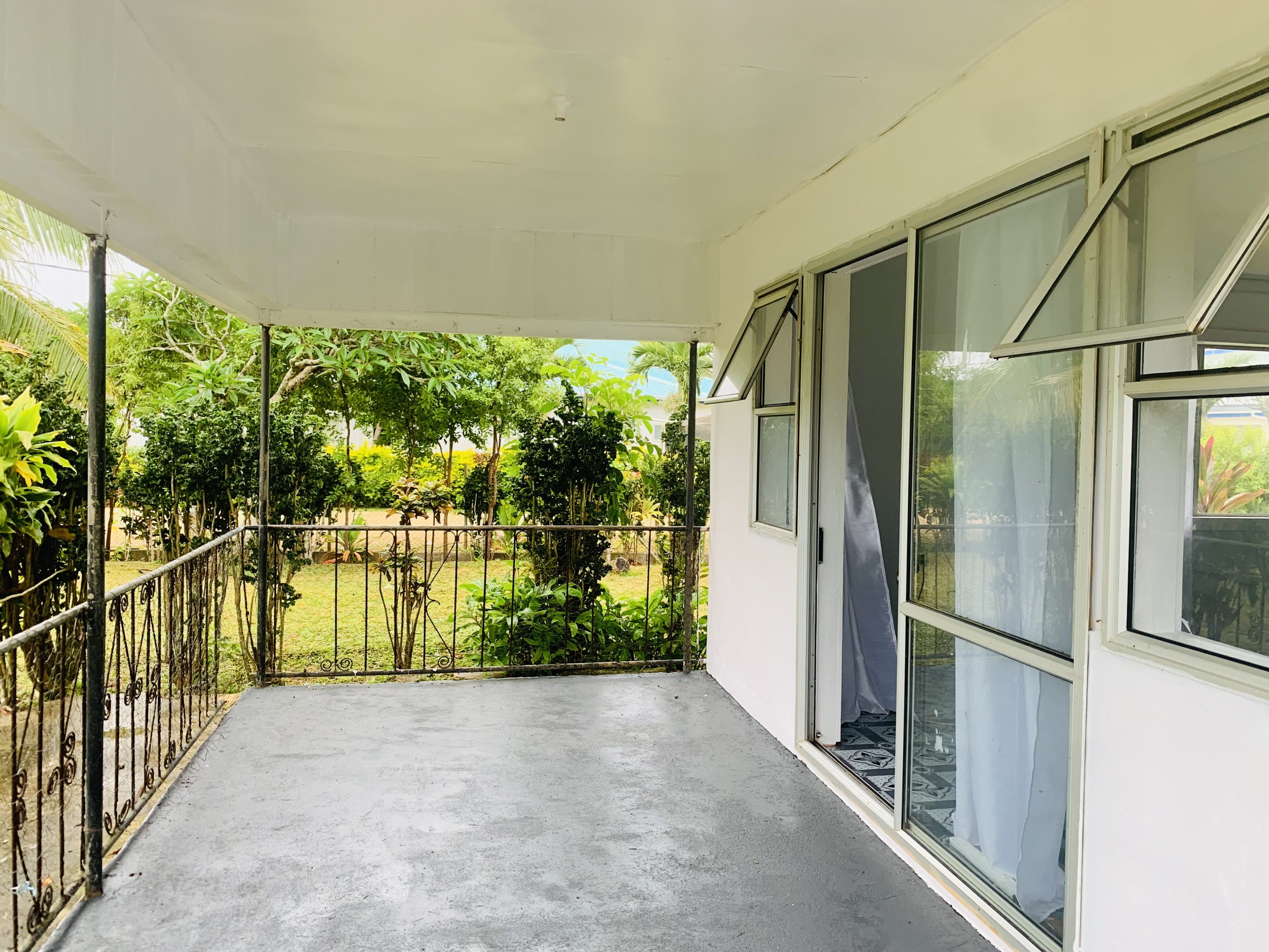 Airport Cottage Veranda