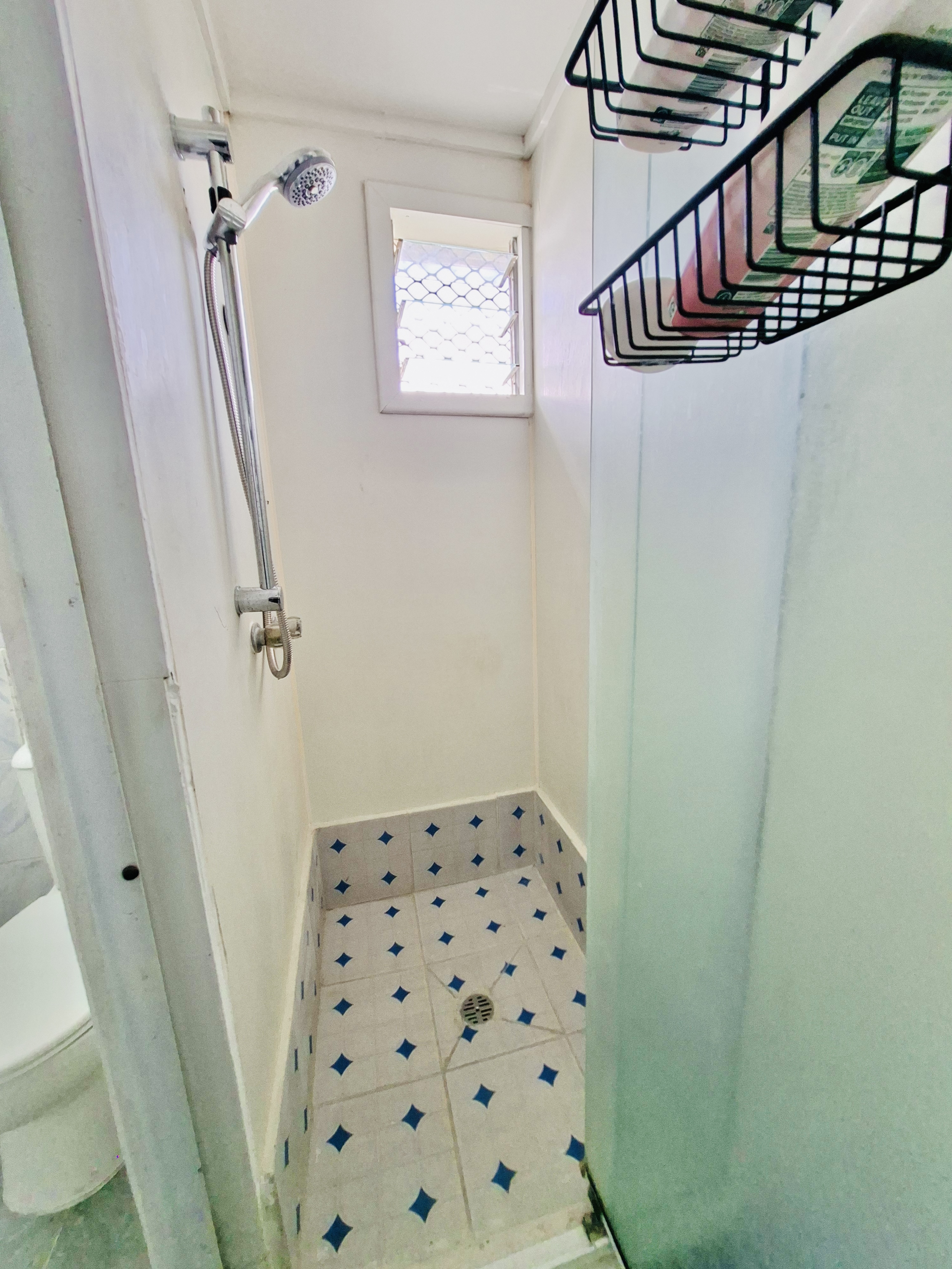 Nukualofa Cottage Bathroom
