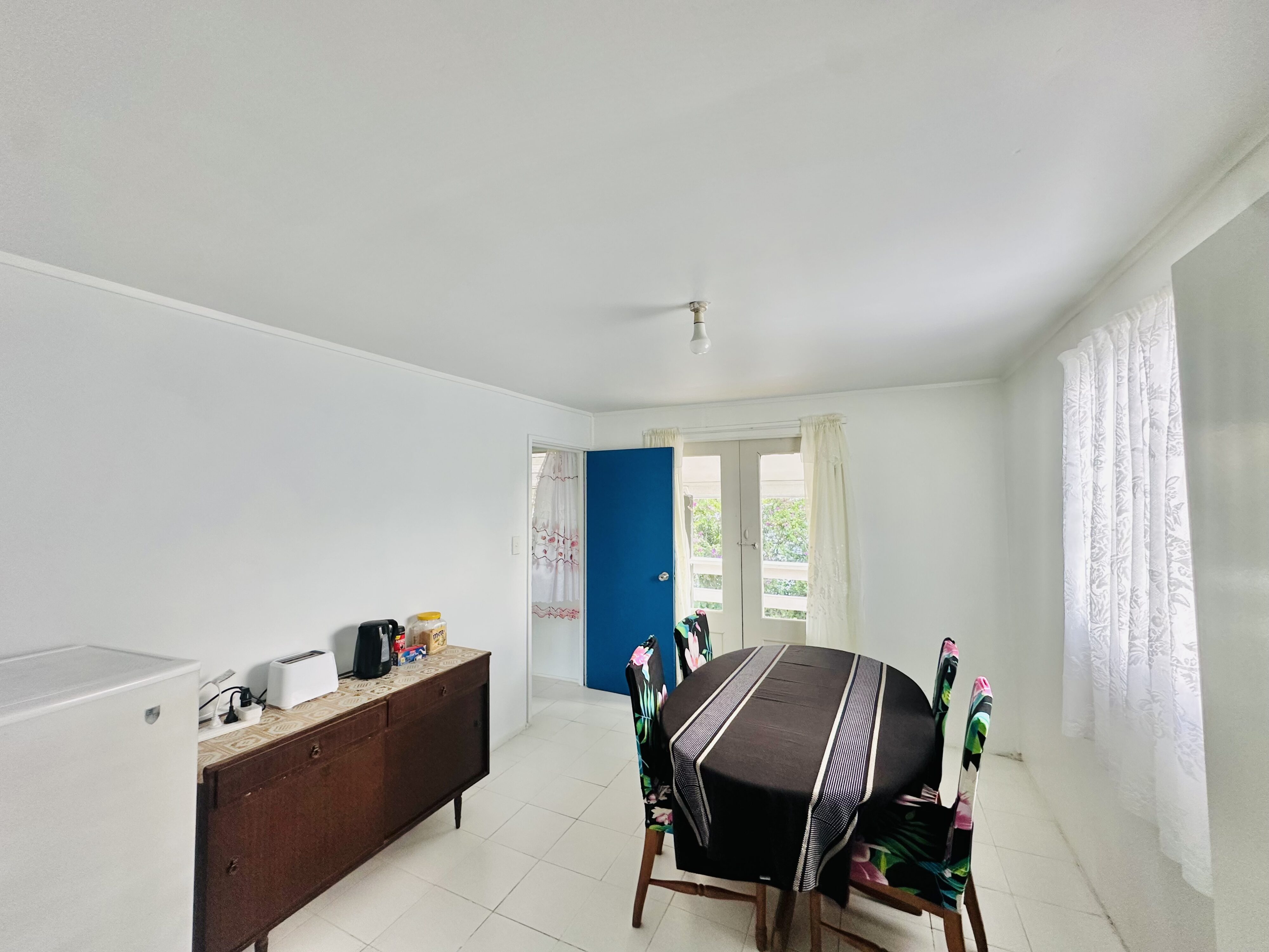 Nukualofa Cottage Dining Area
