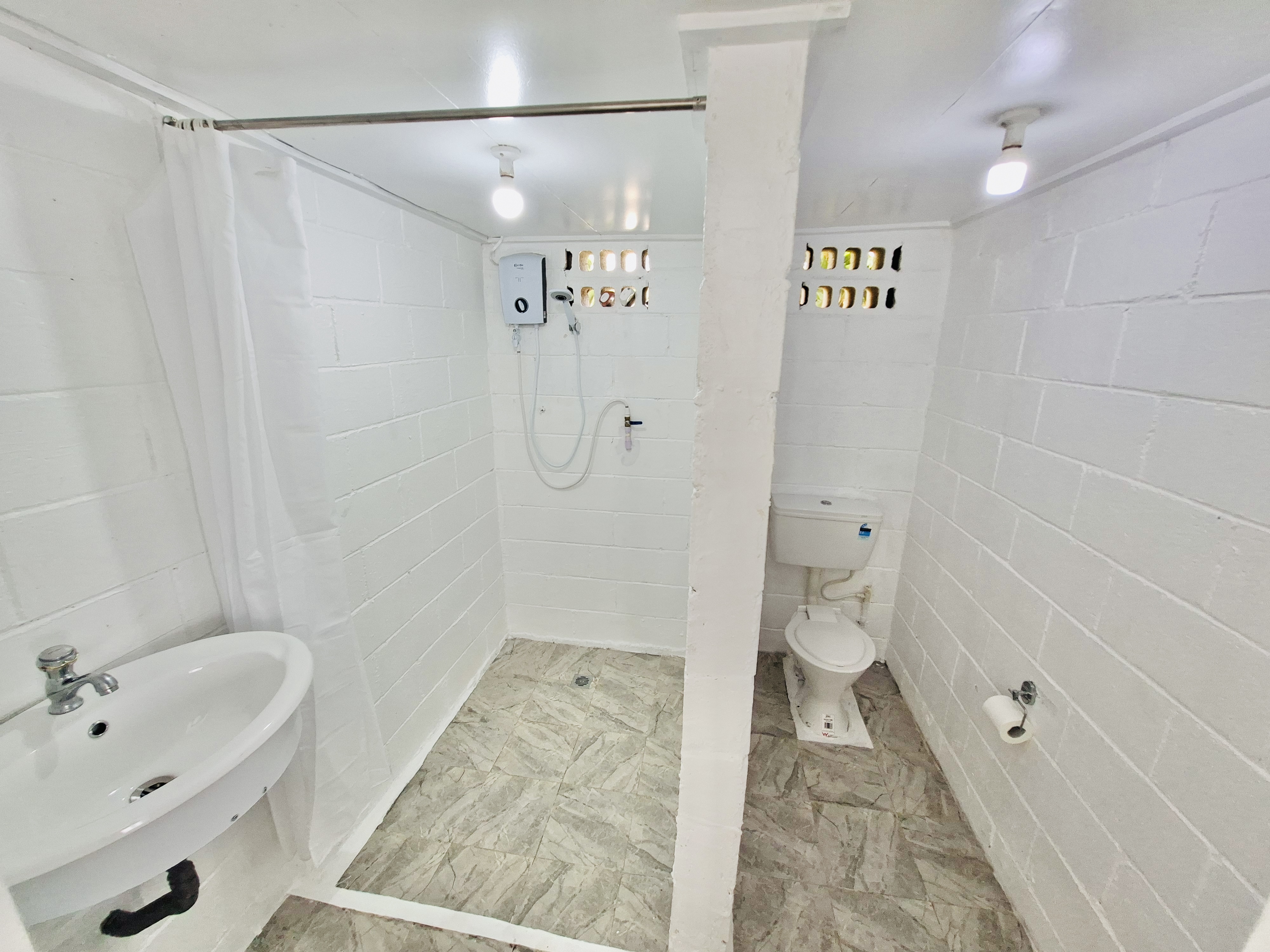 Pearl Cottage Bathroom