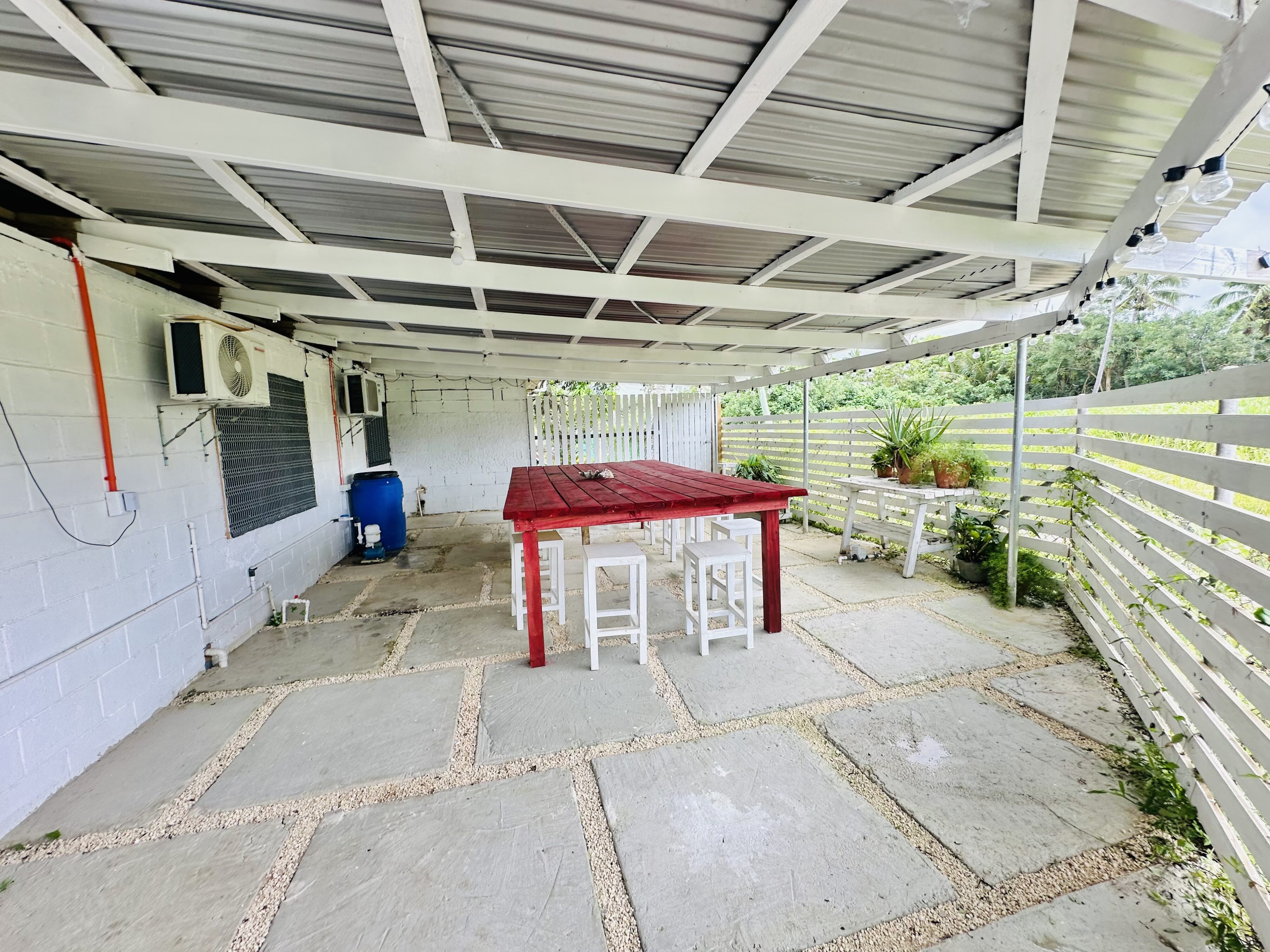 Tonga Cottage Outdoor Dining